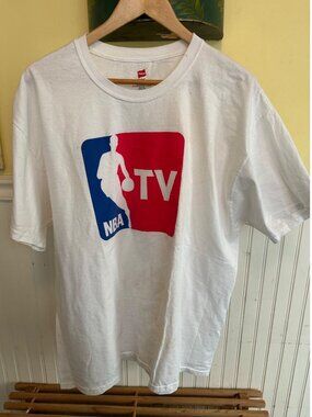 NBA TV White Graphic T-Shirt Hanes Tagless XL 100% Cotton Casual Sportswear